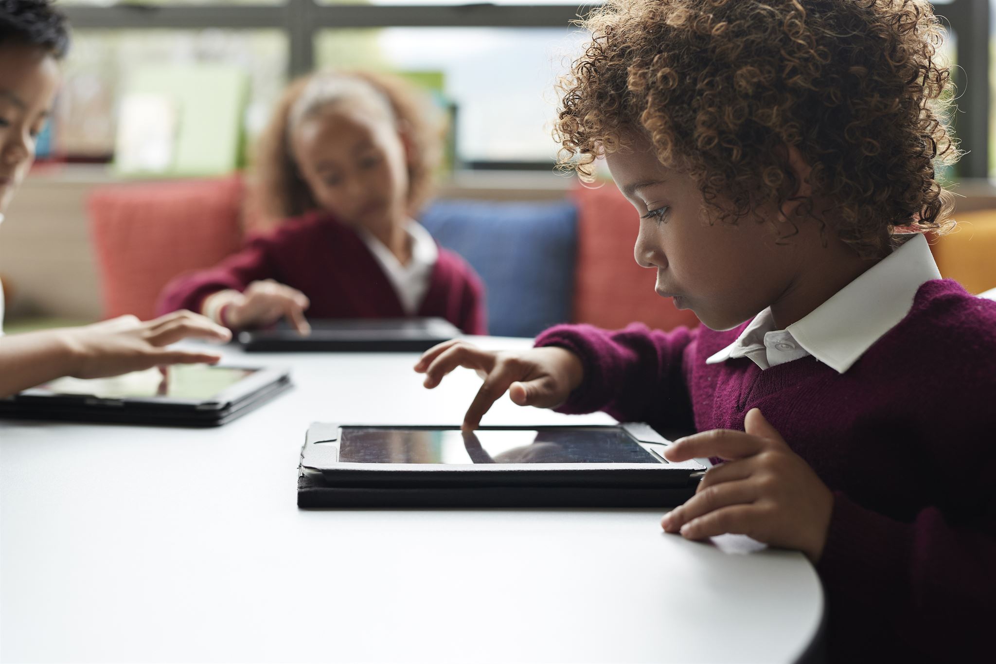 Children-with-tablets-at-school